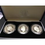 COINS : 1994 Iceland 925 Silver coin set 3 x 1000Kr coins housed in special presentation box with