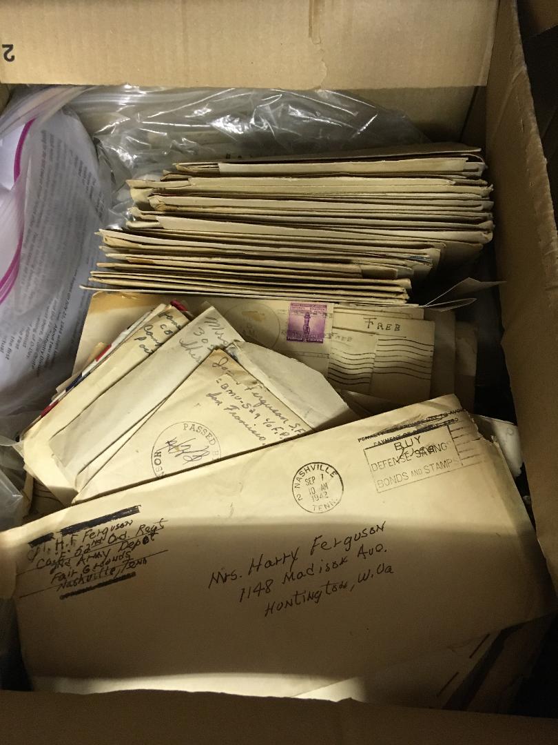 POSTAL HISTORY : Box of approx 700 Great