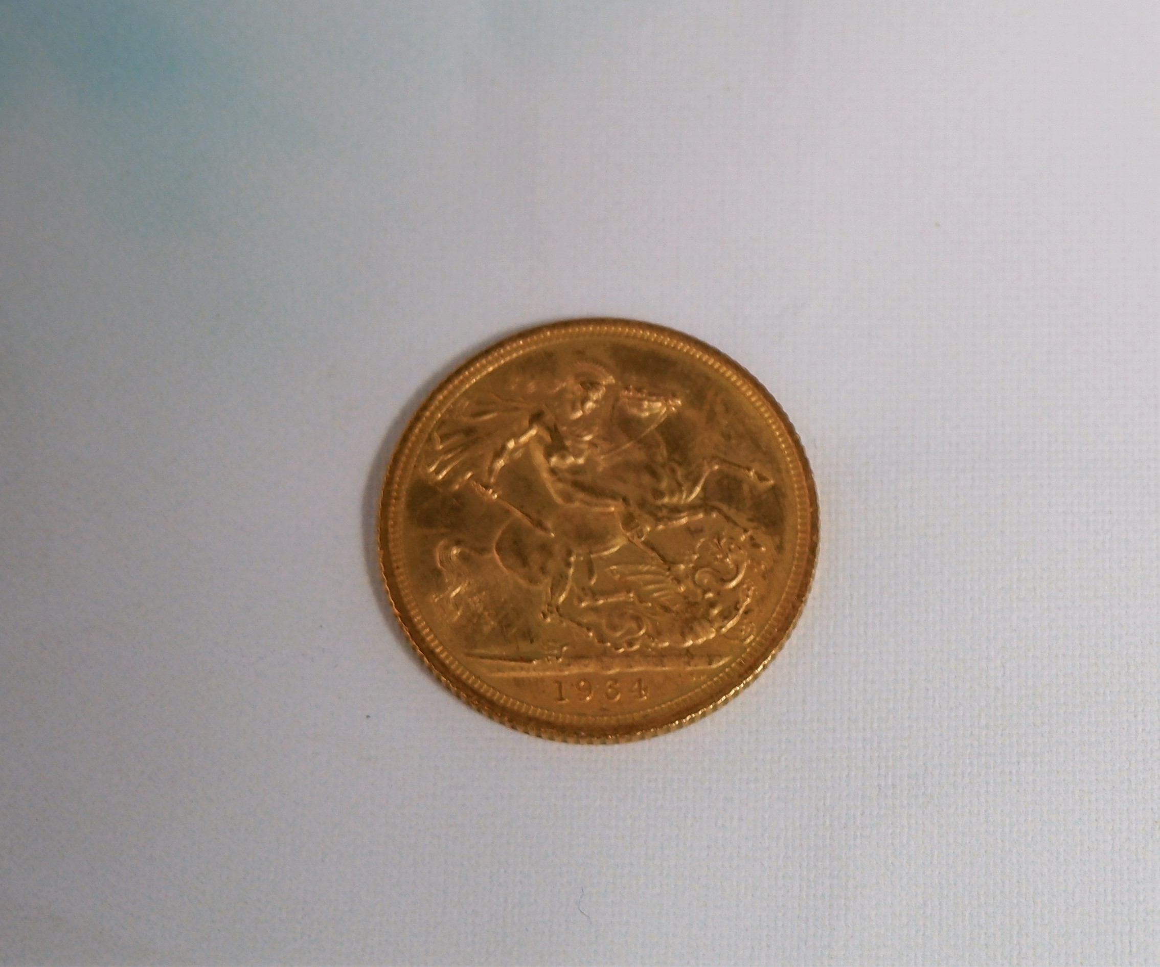 An Elizabeth II 1964 sovereign - Image 2 of 2