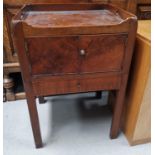 A mid Georgina mahogany tray top night table, 19"