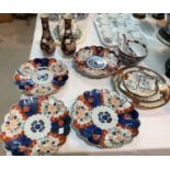 Four Japanese Imari scalloped dishes, diameter 8.5" (1 chipped); a pair of similar bottle vase (1