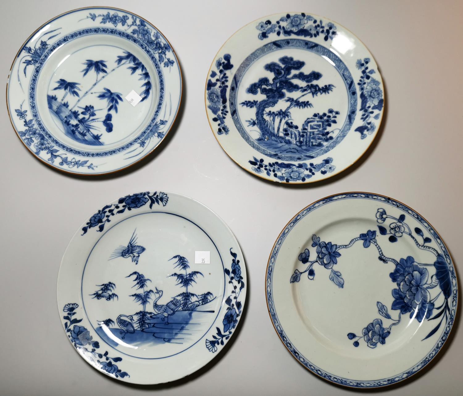 Chinese Chien Lung porcelain: a group of 4 plates decorated in underglaze blue, 22-23 cm (some rim - Image 3 of 4