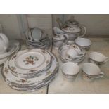 A Royal Doulton Kingswood pattern tea and dinner service