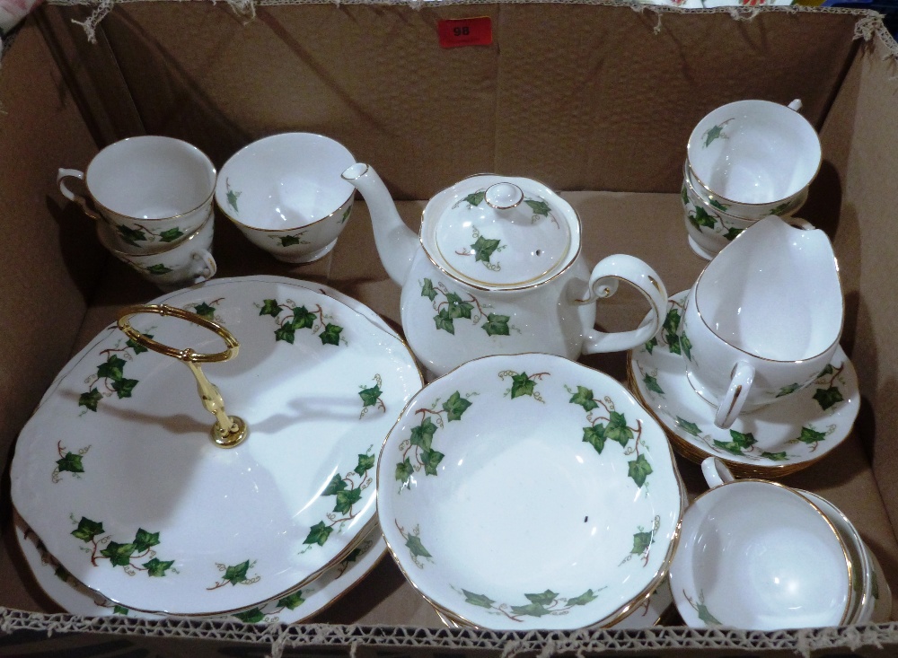 A Colclough 28 piece Ivy pattern tea service to include the cakestand