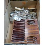 A quantity of miscellaneous cutlery