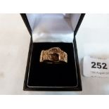 A buckle ring. In gold marked 375. 6.3g Size X