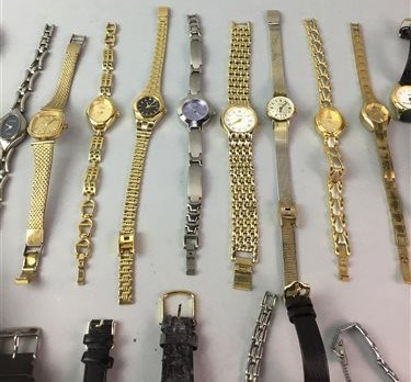 A LOT OF VARIOUS WRIST WATCHES - Image 2 of 3