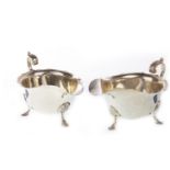 A PAIR OF EDWARDIAN SILVER SAUCE BOATS