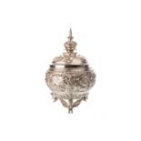 AN EARLY 20TH CENTURY BURMESE SILVER BOWL