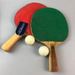 AN EAGLE SPORT TABLE TENNIS NET AND POST SET