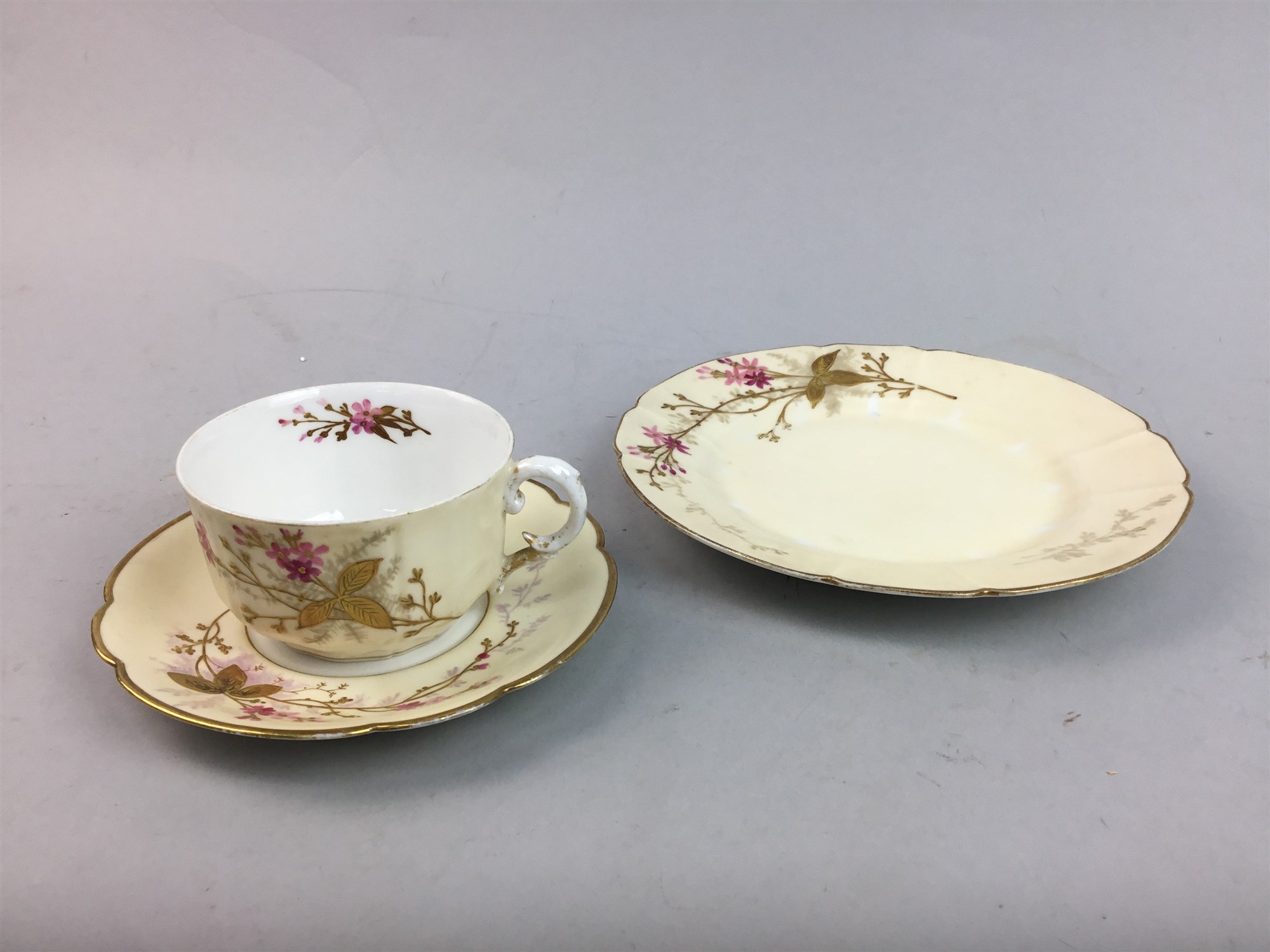 A LOT OF LIMOGES FLORAL AND GILT DECORATED TEA WARE - Image 3 of 3