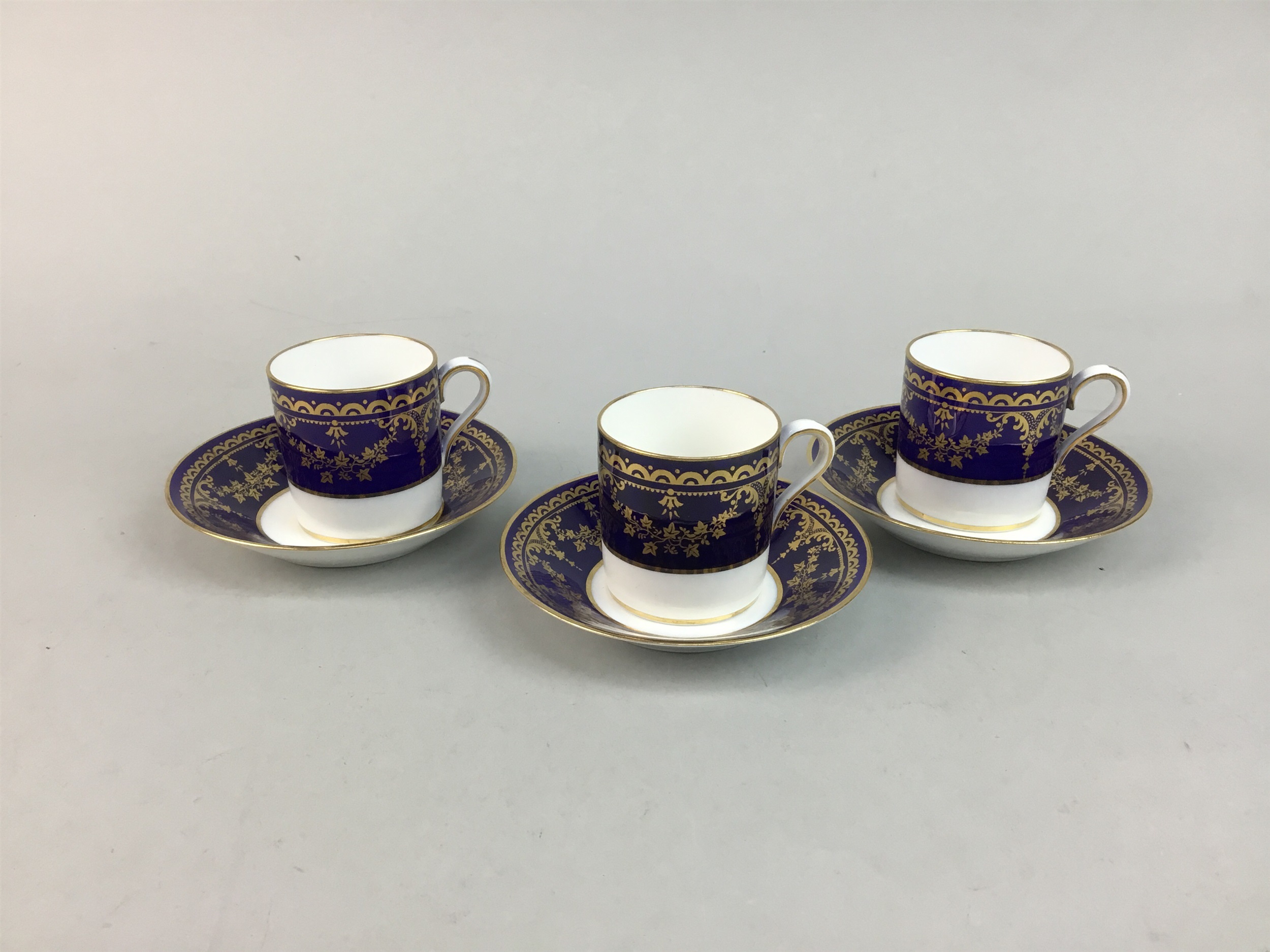 A ROYAL ALBERT 'BLACKTHORN' TEA SERVICE AND OTHER PART TEA SERVICES - Image 2 of 3