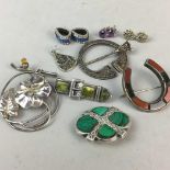 A COLLECTION OF SILVER JEWELLERY