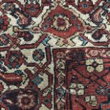 A 20TH CENTURY EASTERN RUG