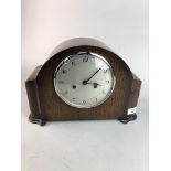 AN ART DECO STYLE OAK CASED MANTEL CLOCK