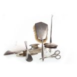 AN EARLY 20TH CENTURY SILVER VANITY SET