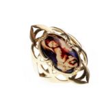 A MADONNA AND CHILD MOTIF RING