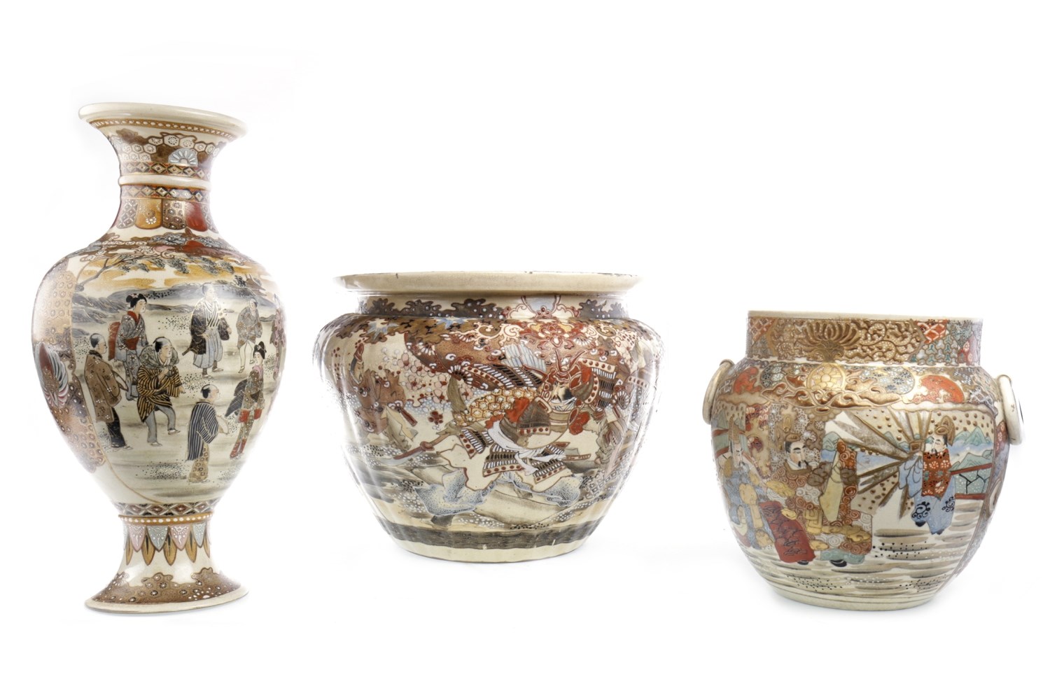 AN EARLY 20TH CENTURY JAPANESE VASE AND TWO JARDINIERES