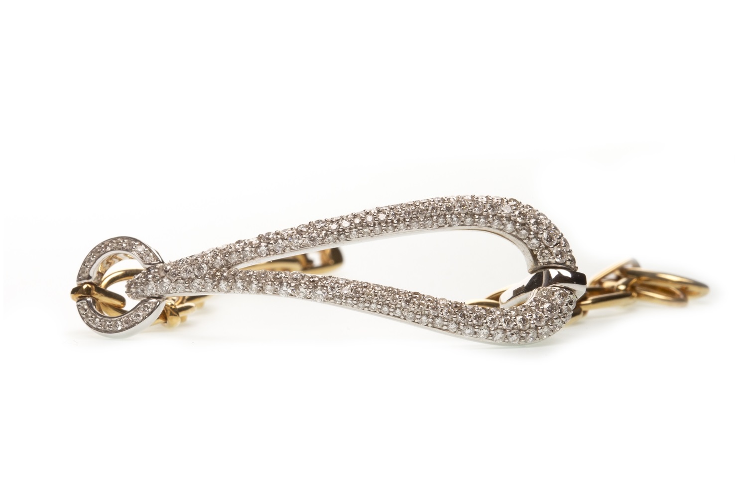 A DIAMOND SET BRACELET