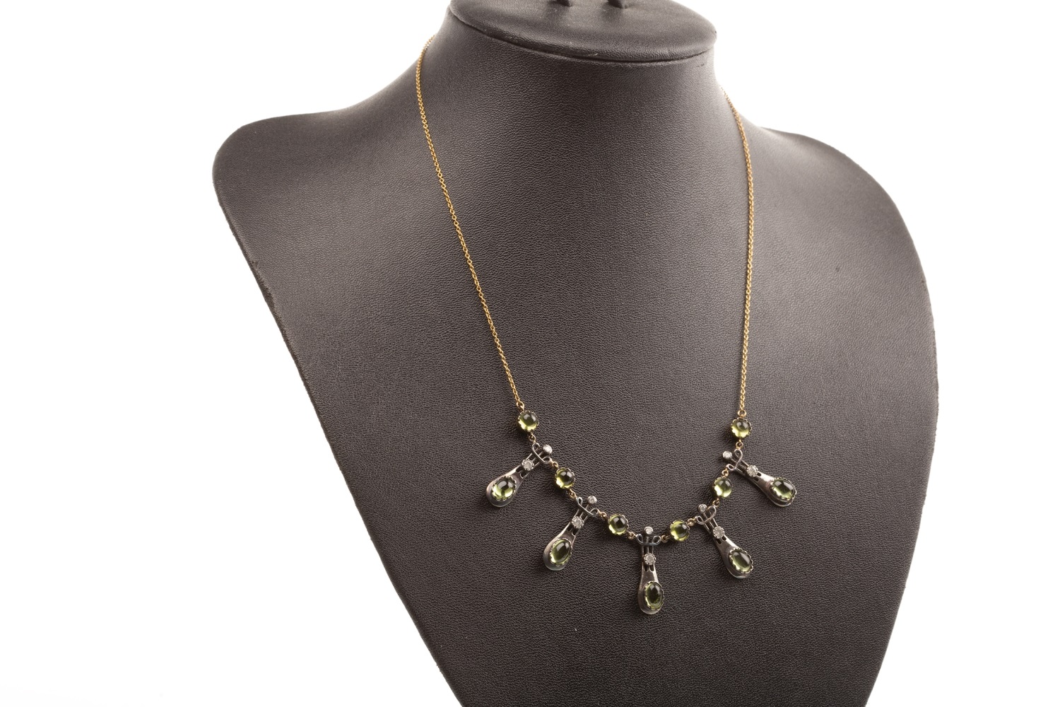 A PERIDOT AND DIAMOND NECKLET - Image 2 of 2