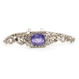 A TANZANITE AND DIAMOND BRACELET