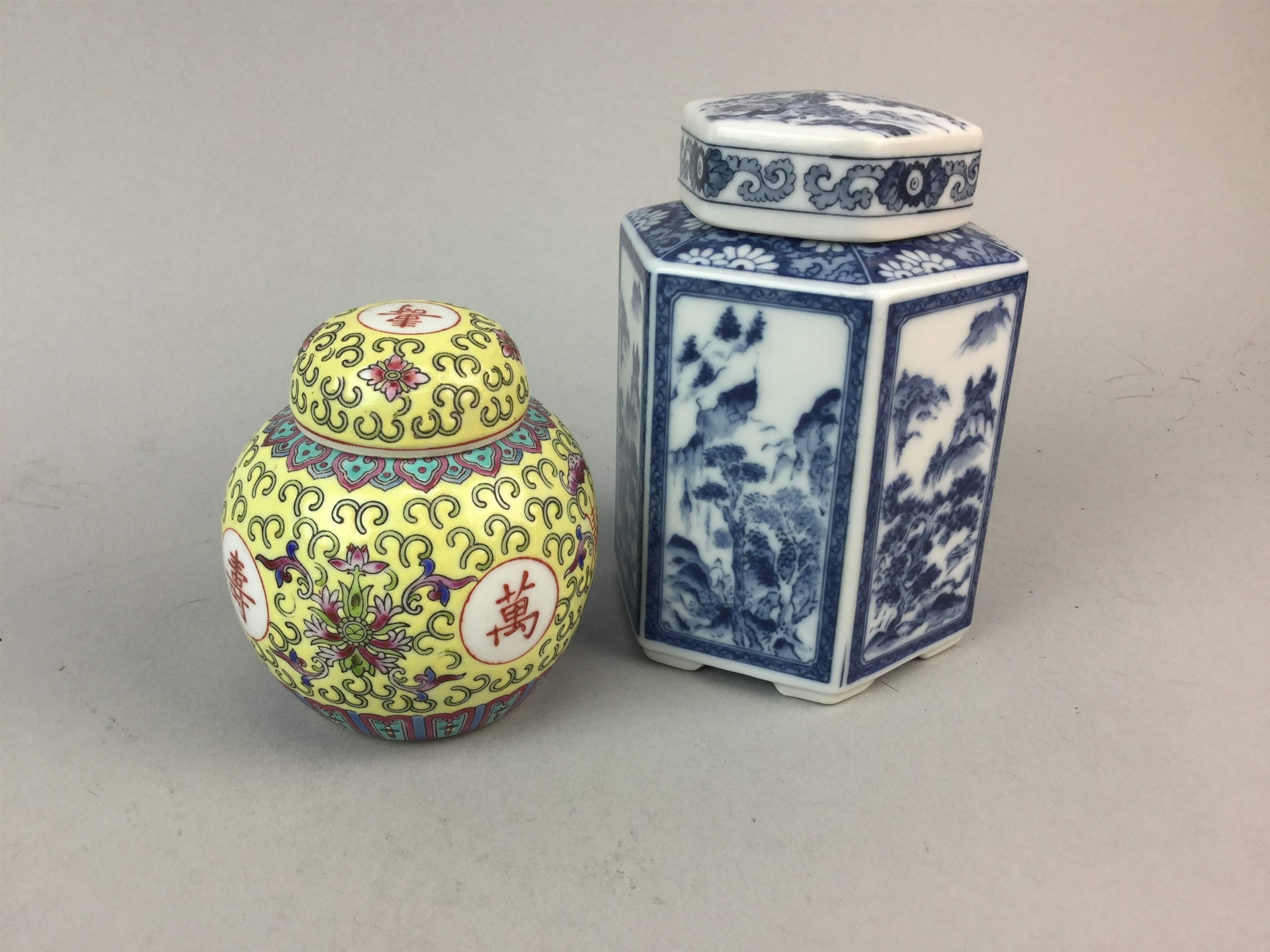 A CHINESE BLUE AND WHITE VASE AND OTHER CERAMICS