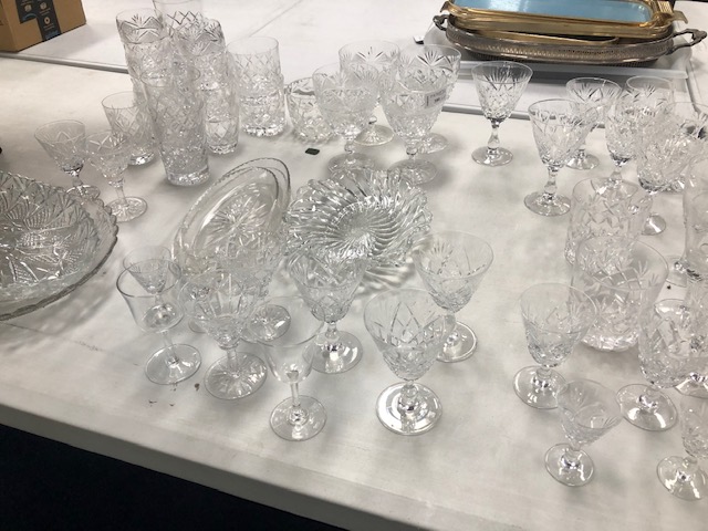 A LOT OF CRYSTAL AND GLASS DRINKING GLASSES - Image 2 of 2