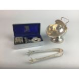 A SILVER PLATED SERVING TRAY, VINTAGE RAZOR AND OTHER SILVER PLATED ITEMS