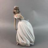 A LLADRO FIGURE OF GIRL