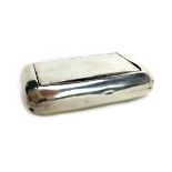 AN EARLY 19TH CENTURY SILVER SNUFF BOX