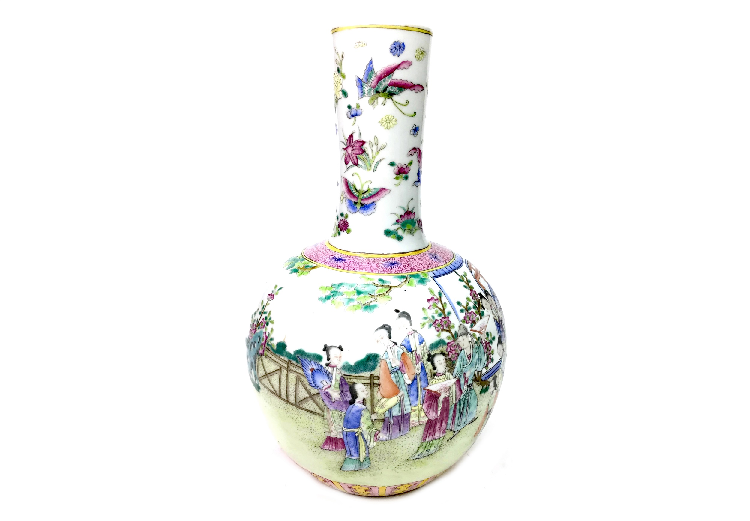 A CHINESE FAMILLE ROSE BOTTLE VASE