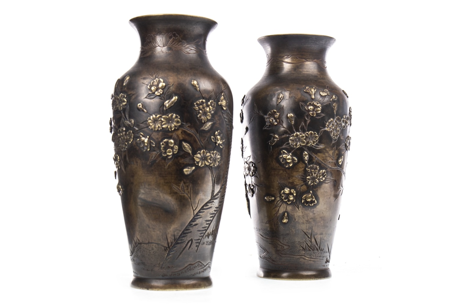 A PAIR OF JAPANESE BRONZED VASES