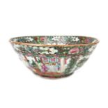 AN EARLY 20TH CENTURY CHINESE CANTON FAMILLE ROSE BOWL