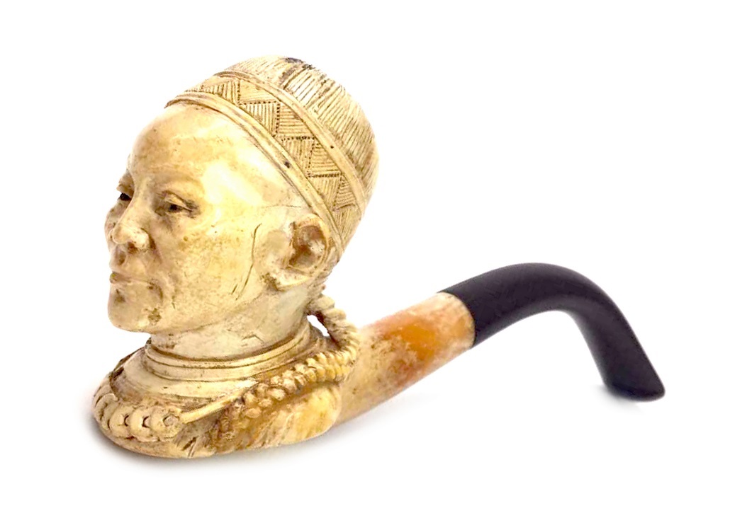 A MEERSCHAUM PIPE MODELLED AS A CHINESE MALE BUST