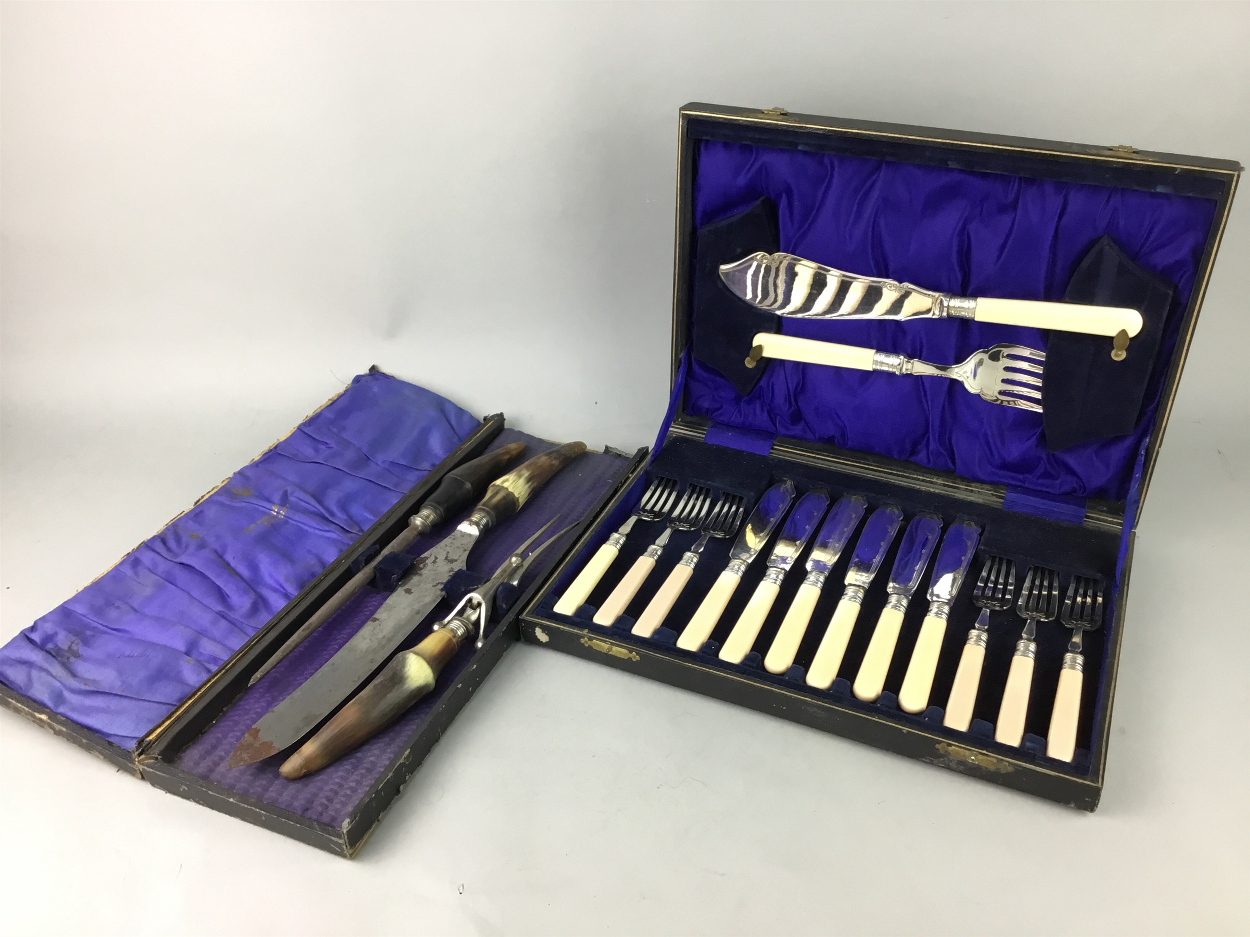 A LOT OF CASED SETS OF SILVER PLATED CUTLERY - Image 3 of 4