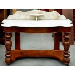 A MARBLE TOPPED MAHOGANY WASHSTAND, EARLY 20TH C, 91CM H; 124 X 51CM