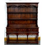 A FOOD QUALITY STAINED OAK DRESSER IN GEORGE III STYLE, 207CM H; 165 X 47CM