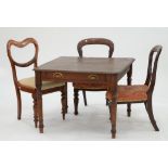 A VICTORIAN MAHOGANY DINING TABLE FITTED WITH A DRAWER AND THREE MAHOGANY DINING CHAIRS