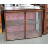 AN EDWARDIAN GLAZED MAHOGANY DISPLAY CABINET, 91CM H; 107 X 49CM