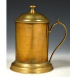 A GEORGE III CYLINDRICAL BRASS TANKARD AND COVER, C1790 the interior tinned, 18c m hFor a very