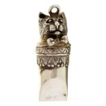 A CATS HEAD NOVELTY DOG WHISTLE, MARKED 925 STERLING, 11.5G++LGHT SCRATCHES AND WEAR, OVERALL GOOD