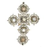 A GEORGIAN PASTE CROSS IN SILVER, EARLY 19TH C, APROX 80 X 60MM++TARNISH CONSISTENT WITH AGE, SLIGHT