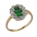 AN ART DECO GREEN STONE AND DIAMOND CLUSTER RING, C1930 in gold, marked 18CT PT, 3.5g++Wear