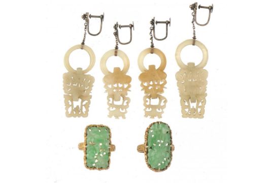 TWO PAIRS OF CHINESE CARVED WHITE JADE EARRINGS, EARLY 20TH C 4 and 4.5cm excluding chained silver