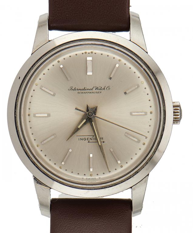 AN INTERNATIONAL WATCH CO STAINLESS STEEL SELF WINDING GENTLEMAN'S WRISTWATCH Ref 1687307, calibre