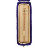 AN OLD CUT DIAMOND AND PEARL STICK PIN, IN GOLD, EARLY TWENTIETH CENTURY, CASED, 1.5G++GLUE ON UPPER