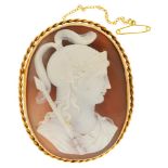 A SHELL CAMEO BROOCH, FINELY CARVED WITH A ROMAN WARRIOR, IN GILT BRASS ROPE TWIST MOUNT, APPROX 6 X