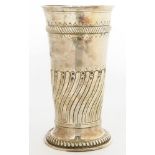 A GEORGE VI SILVER VASE, 20 CM H, LONDON 1949, 12OZS 8DWTS++DENTED. TARNISHED.