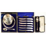 A GEORGE V SILVER CHRISTENING SET, SHEFFIELD 1911, CASED, A SET OF SIX GEORGE V MOTHER OF PEARL