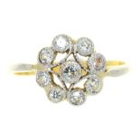 AN EDWARDIAN MILLEGRAIN SET OLD CUT DIAMOND CLUSTER RING, IN GOLD MARKED 18CT, 3G, SIZE O++LIGHT